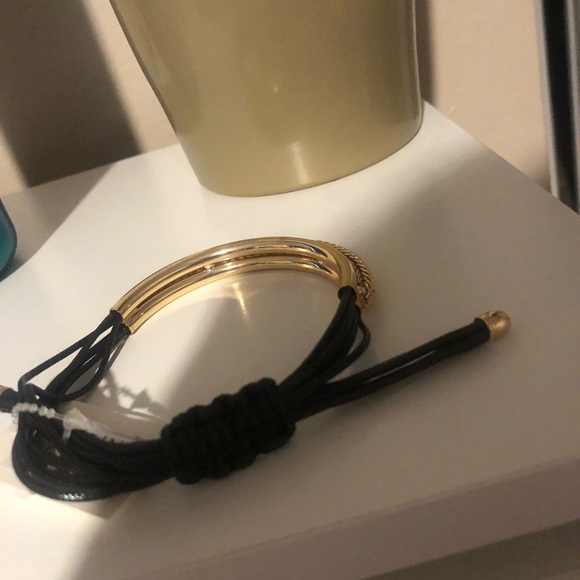 Brand New • Men’s Bracelet Black & Gold - Picture 4 of 4